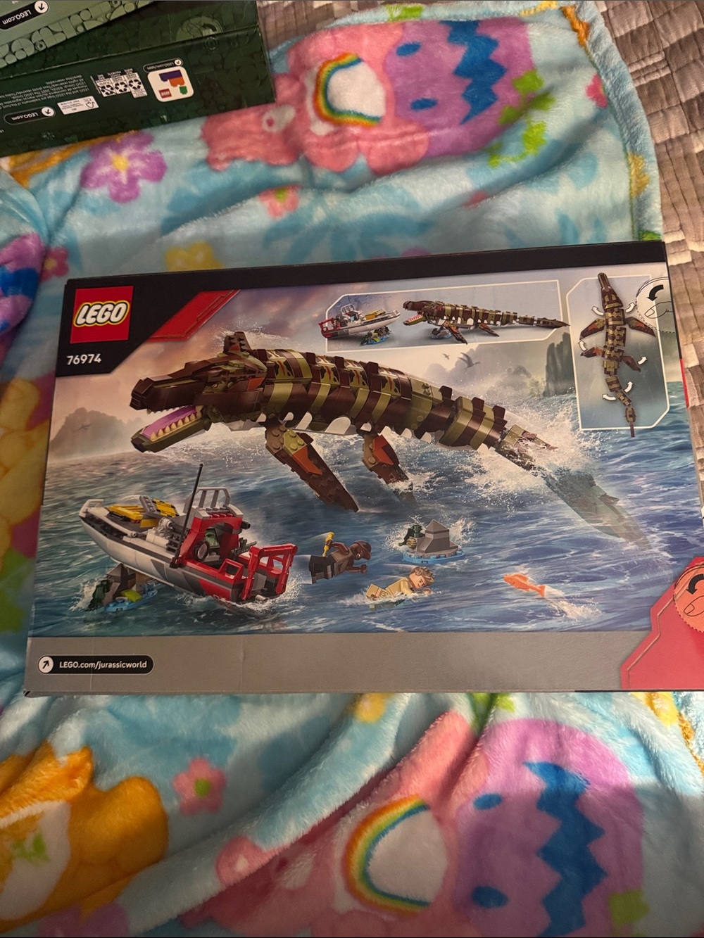 LEGO Crocodile Rampage Set with Green, Brown, Red, White Accents